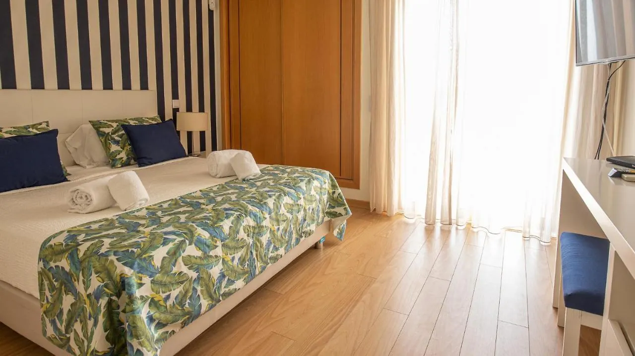 Casa de Férias House F São Rafael Beach - Free Wifi&Airco, NETFLIX ready - 300m from the beach Albufeira