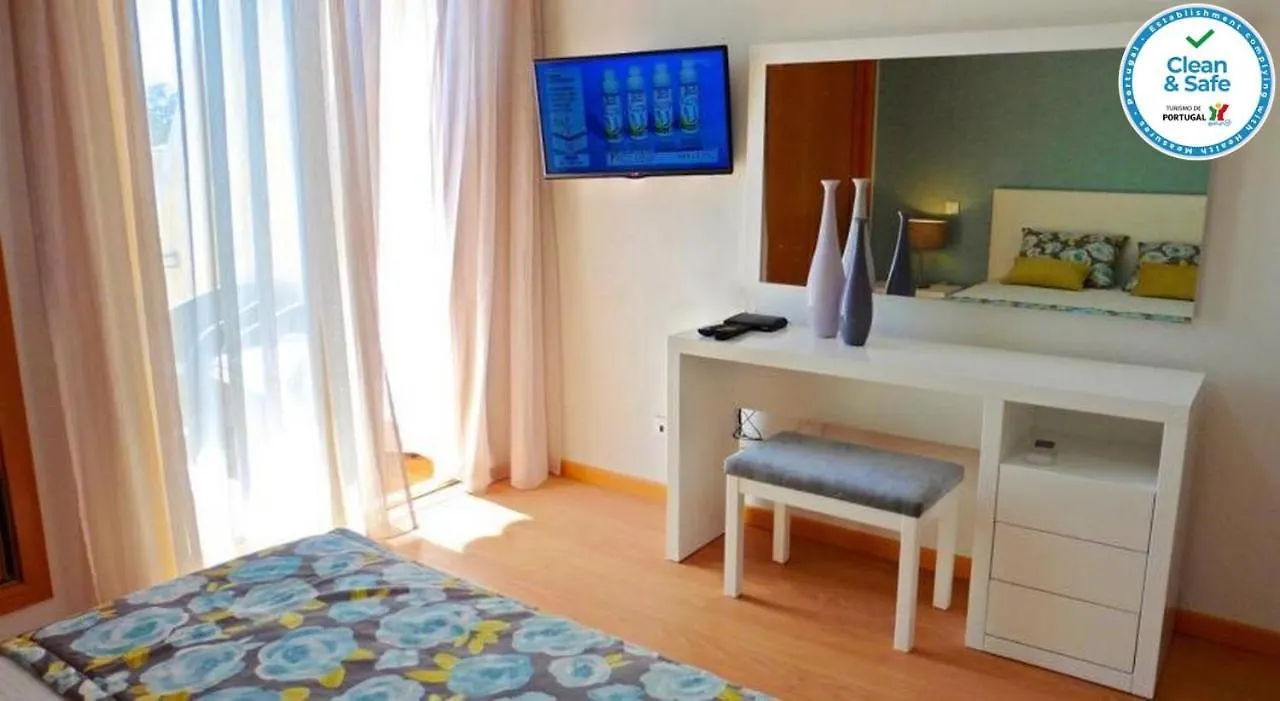 House F Sao Rafael Beach - Free Wifi & Airco, Netflix Ready - 300M From The Beach Albufeira 0*,  Portugal